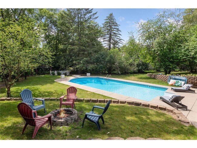 Foto del edificio - 13641 Spring Lake Rd