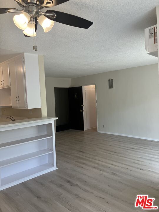 Foto del edificio - 7521 Hampton Ave