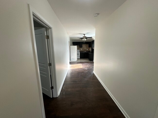 Foto del edificio - 132 E Howard St