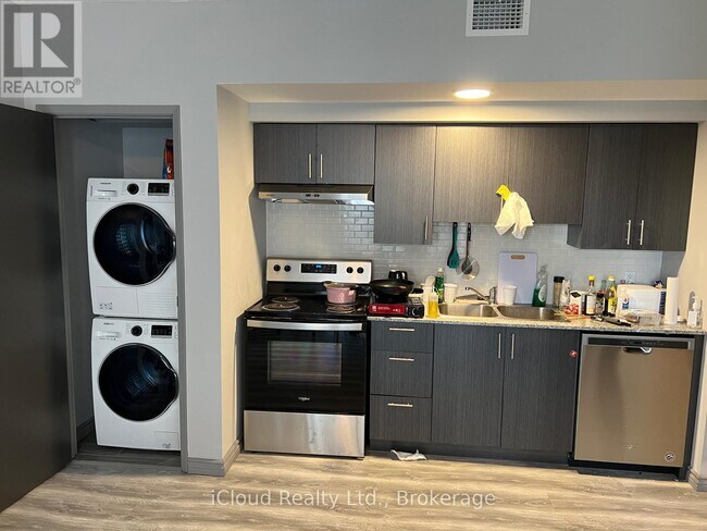 Photo du bâtiment - 275 Larch St