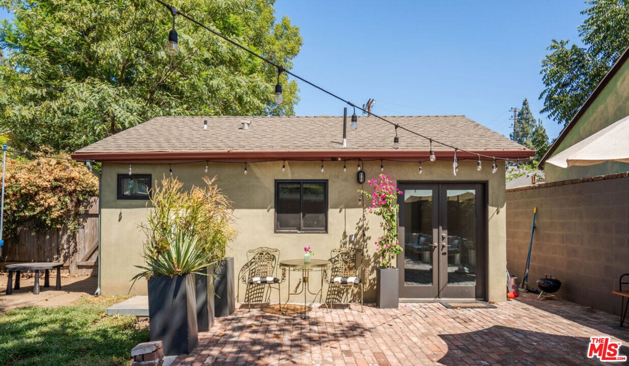Primary Photo - 914 N Ave 67