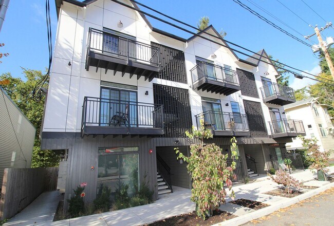 Foto del edificio - 8417 SW 24th Ave