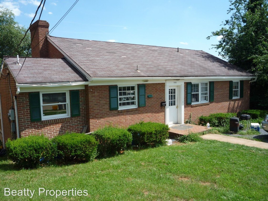 Primary Photo - 6 br, 2 bath House - 748 Ott St.