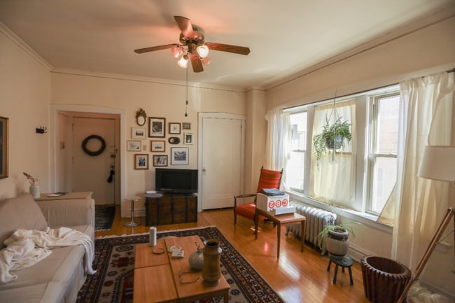 Foto del edificio - 4647 N Manor Ave