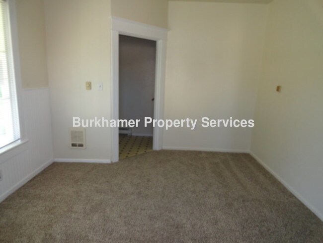 Building Photo - 917 Wheeler Ave