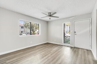 Building Photo - Solara