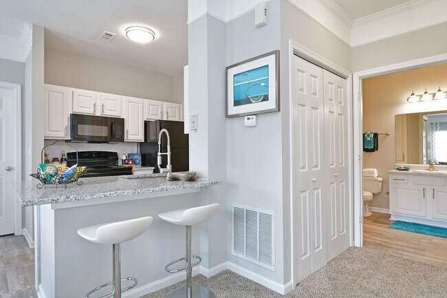 Foto del edificio - Braxton at Woods Lake