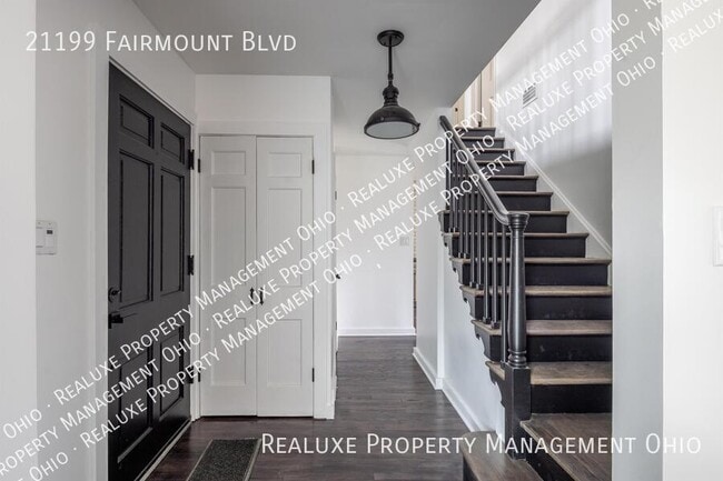 Foto del edificio - 21199 Fairmount Blvd