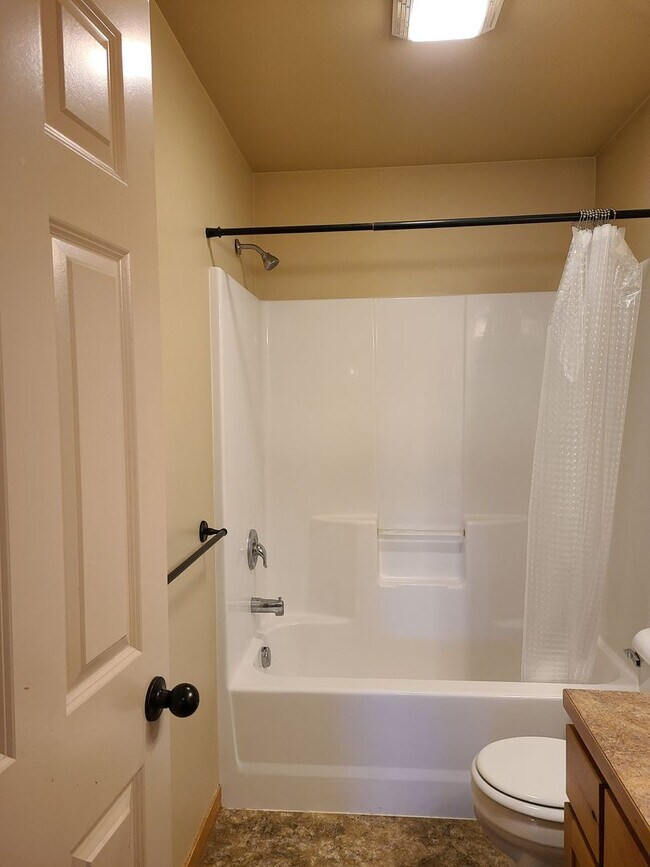 Foto del edificio - 3 Bedroom 2.5 Bathroom Townhome