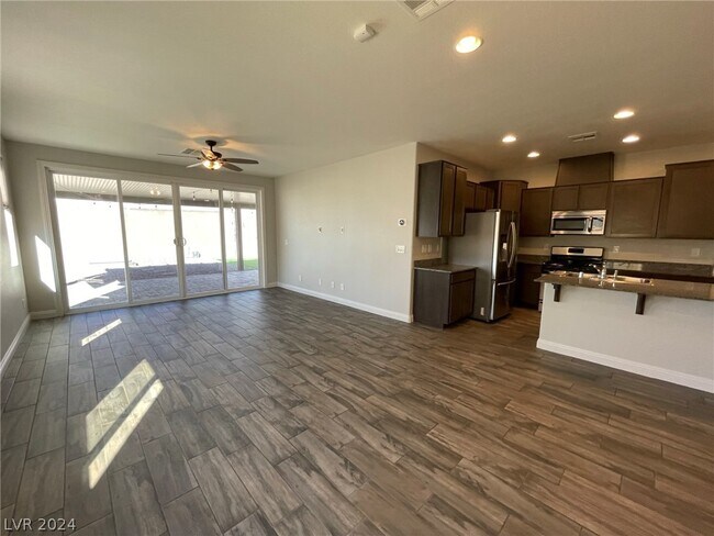 Building Photo - 340 Tyler Texas Pl