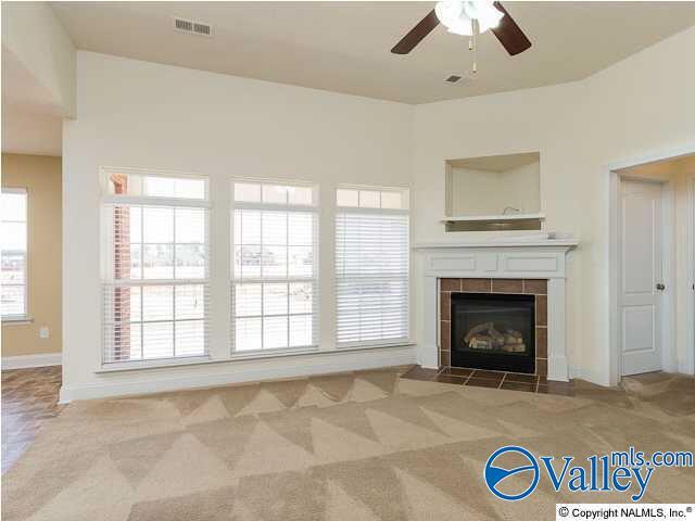 Foto del edificio - 212 Crab Orchard Dr