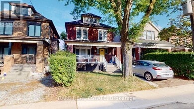 Building Photo - 8 Balsam Ave N