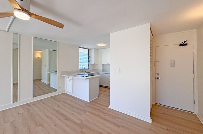 Building Photo - 1848 Kahakai Dr