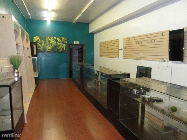 Building Photo - Studio, 1 bath Apartment - 3518 Foothill Blvd