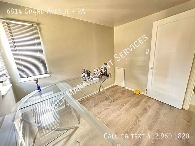 Foto del edificio - 6814 Grand Ave