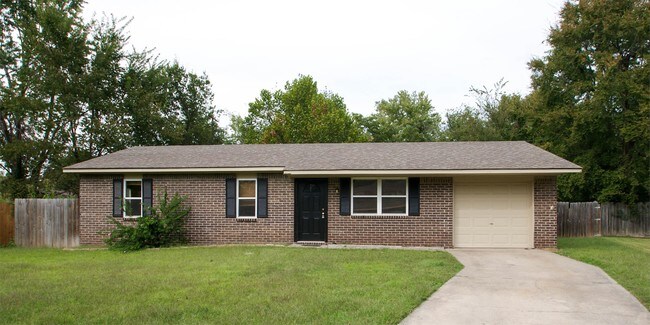 Building Photo - 113 Goff Cir