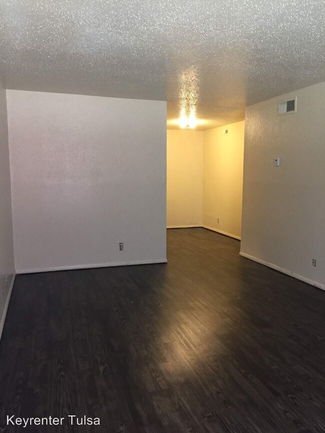 1 Br Bath Apartment 444 South Mingo Road For Rent Building Photo 1 Br Bath Apartment 444 South Mingo Road