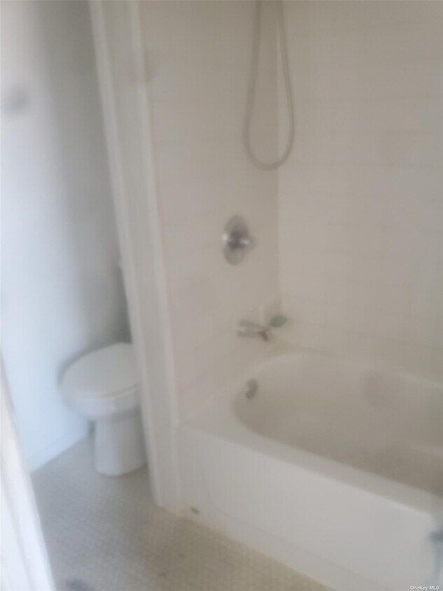 Foto principal - 87-32 123rd St