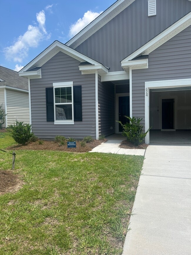 Building Photo - 624 Muster Fld Ct