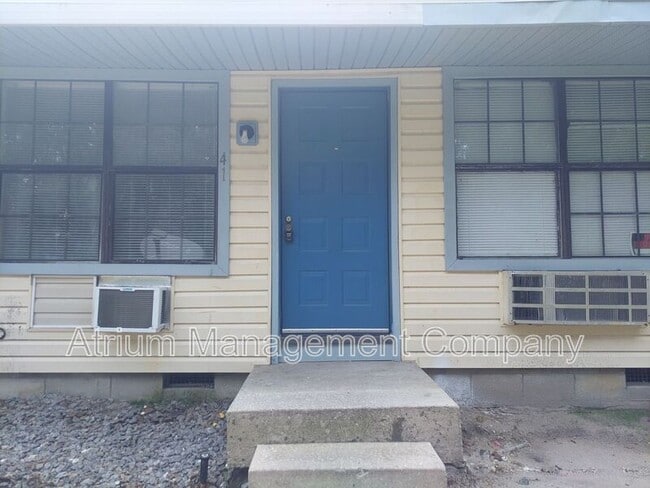 Building Photo - 1295 N Holland Pkwy