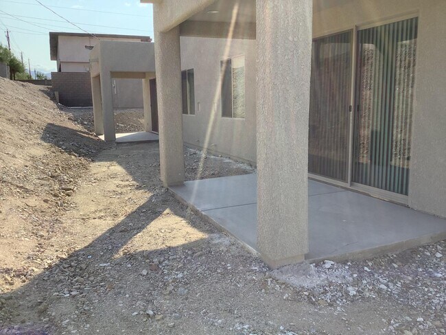 Foto del edificio - 2595 McCulloch Blvd N