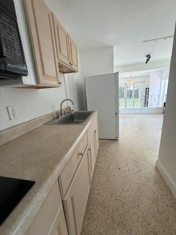 Foto del edificio - 900 SE 12th St