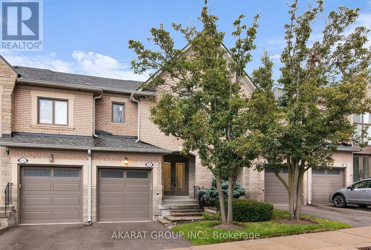 Photo principale - 2250 Rockingham Dr