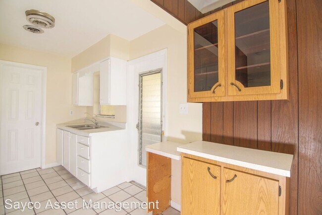Foto del edificio - 2 br, 1 bath House - 2505 Oleander Ave
