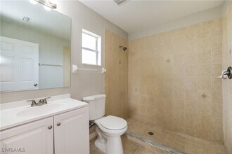 Building Photo - 2302 Loraine Ave S