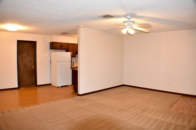 Building Photo - 214 Rials Dr