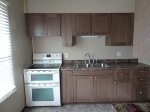 Building Photo - 404 Plaza Heights Rd