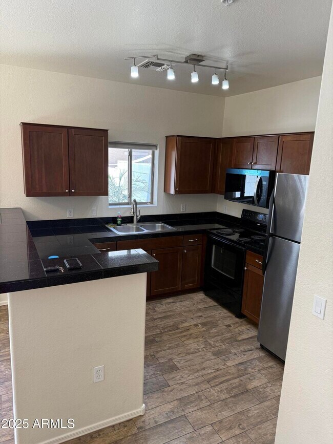 Foto del edificio - 2402 E 5th St