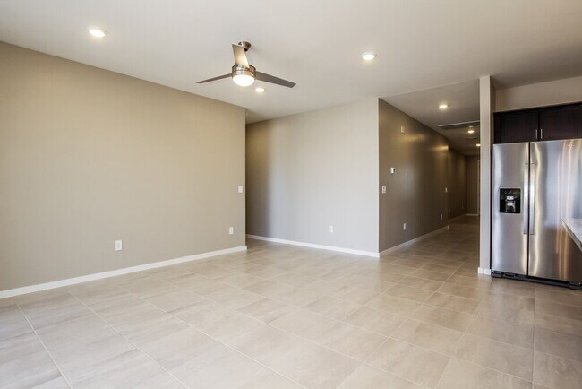 Foto del edificio - 24452 Chambers St