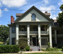 Building Photo - 125 Union Ave