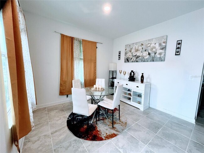 Foto del edificio - 11498 Rhyme Ave