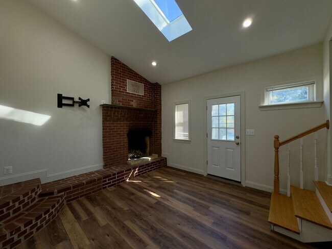 Foto del edificio - Charming 3Bed/2Bath in Spark Glencoe