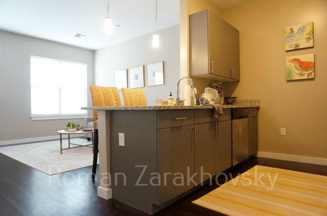 Building Photo - 40 Bonair St