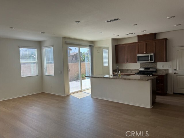 Building Photo - 7006 Avignon Dr