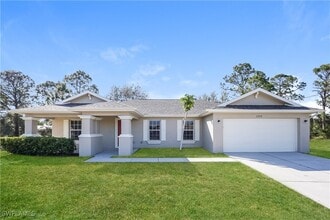 Building Photo - 2214 Armour Rd