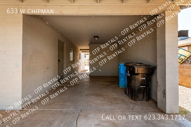 Building Photo - 633 W Chipman Rd