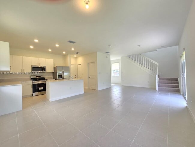 Foto del edificio - 2670 SE 24th Ct