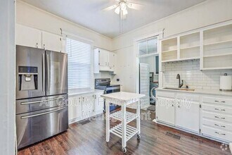 Building Photo - 341 Sumter St