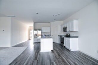 Building Photo - 1052 Water Oak Ln