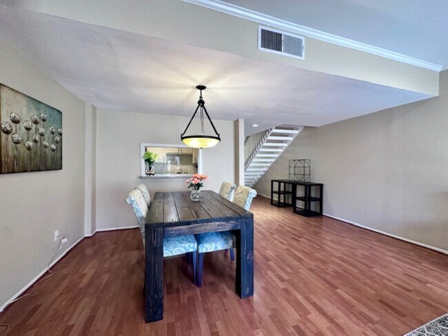 Foto del edificio - 2228 S Piney Point Rd