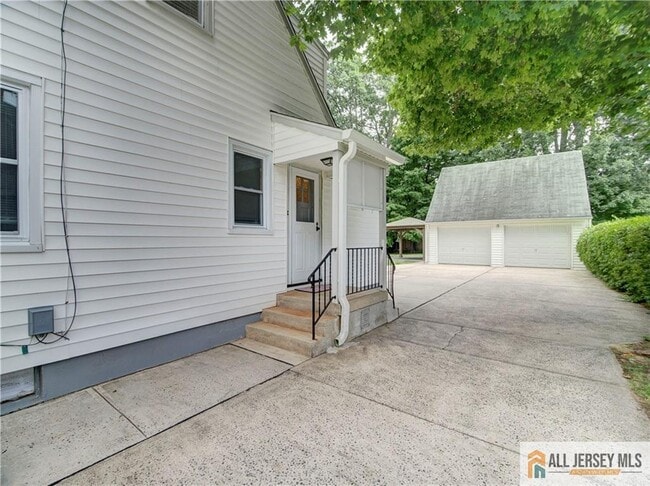 Building Photo - 213 Milltown Rd