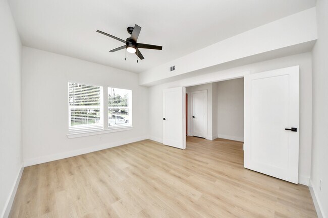 Foto del edificio - 1316 W Willis St