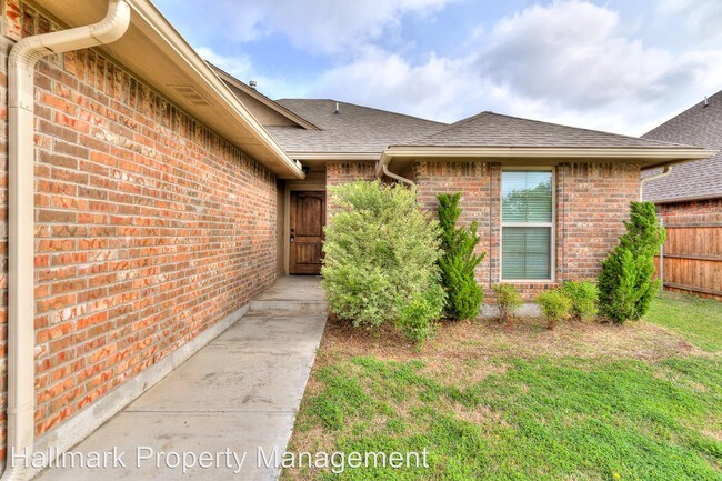 Building Photo - 3 br, 2 bath House - 613 Kings Manor