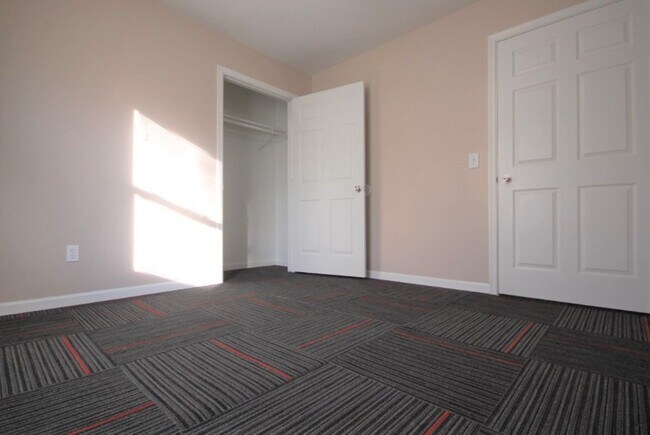 Foto del edificio - 115-117 South Plum