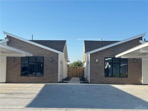 Building Photo - 13 San Andres