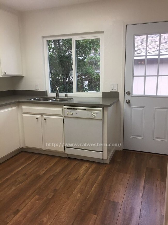 Building Photo - 22724 Majestic Oak Way